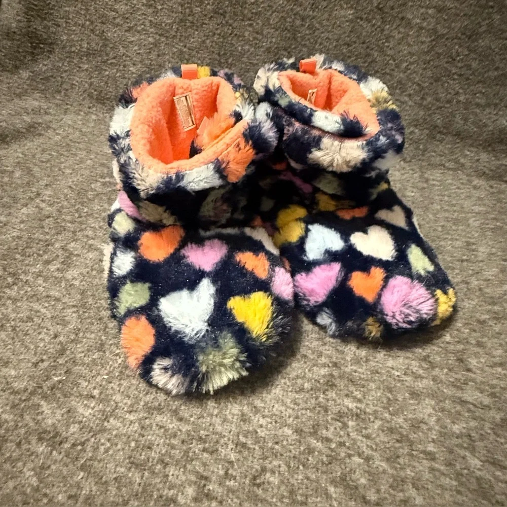 Carters Cozy Heart Pattern Kids Slipper Boots‎ Girls Size 7-8 Faux Fur
